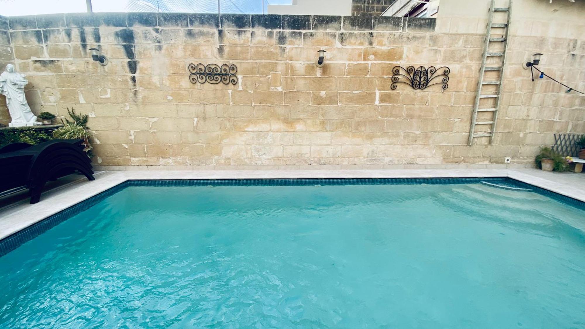 شقة Free Breakfast, Pool, Spacious Aircon Hideaway موستا المظهر الخارجي الصورة